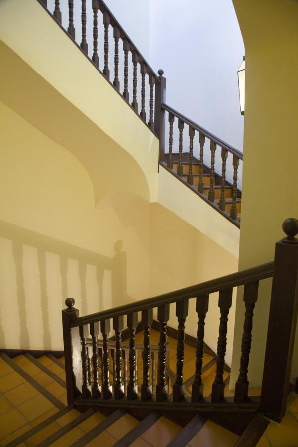 Apartamento Palacio Descalzos Tudela Dış mekan fotoğraf
